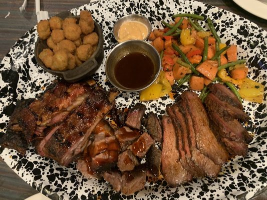 Lucille's Smokehouse Bar-B-Que by null