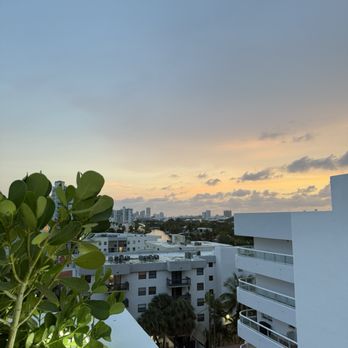 Hotel Croydon Miami Beach - Hotels Near Me - Miami Beach, Florida