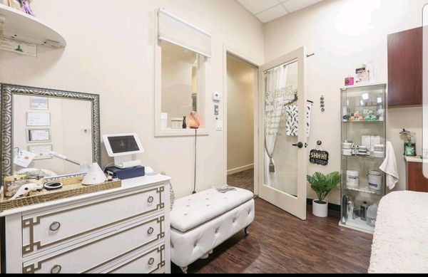 NADYA’S SKIN CARE - 48 Photos & 97 Reviews - 1051 Glendon Ave, Los