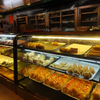 Lucky King Bakery - Pastries and Bread display - Bakeries Near Me - New York, New York Lucky King Bakery - Pastries and Bread display - Bakeries Near Me - New York, New York