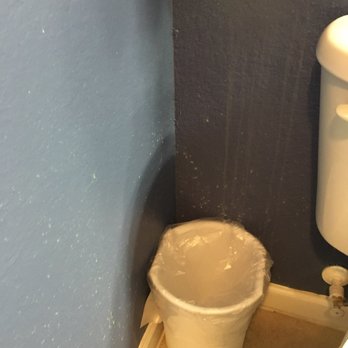 Calypso Cay - Urine stains on wall behind toilet - Hotels Near Me - Kissimmee, Florida Calypso Cay - Urine stains on wall behind toilet - Hotels Near Me - Kissimmee, Florida