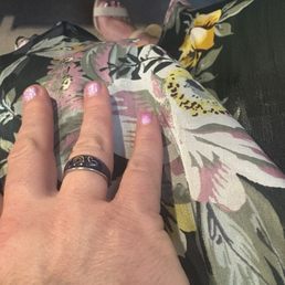 No chip, no acrylic tips manicure - pedicure