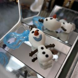 Magical new beginnings Thrift Store - I also found this cute frozen keychain