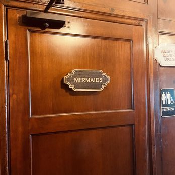 Driftwood Kitchen - Mermaid ‍ Bathroom - Seafood Near Me - Laguna Beach, California
