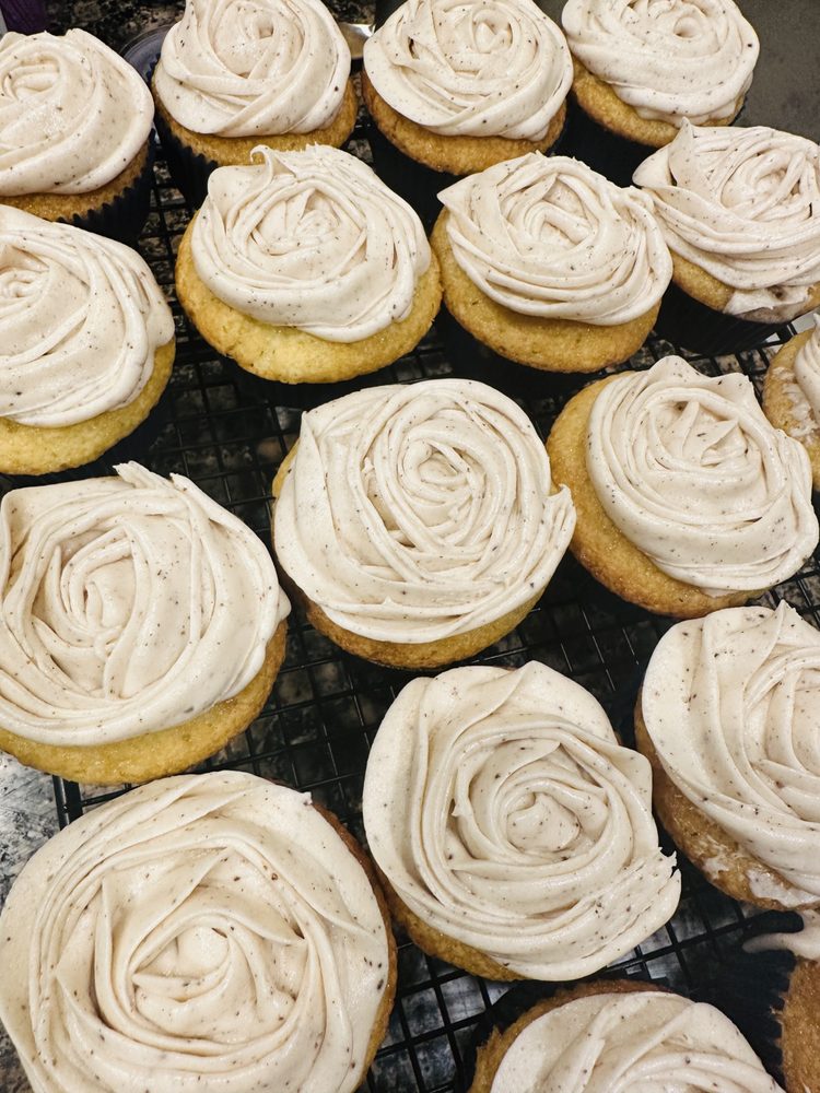 Beachfront Bakery Logo