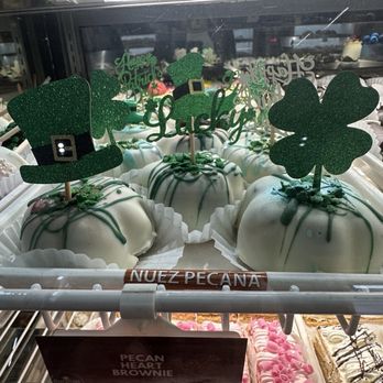 Mexicantown Bakery - St. Patrick's Day Treats - Bakeries Near Me - Detroit, Michigan Mexicantown Bakery - St. Patrick's Day Treats - Bakeries Near Me - Detroit, Michigan