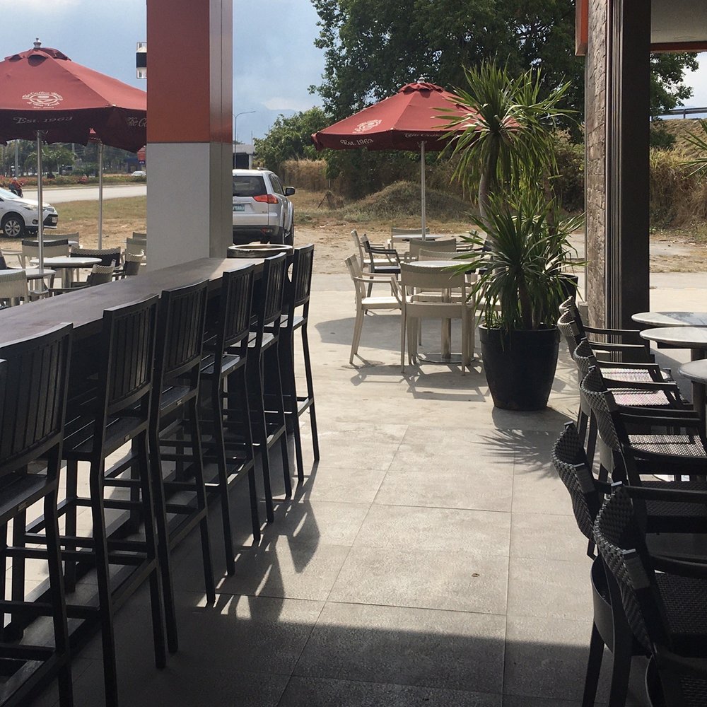 The Coffee Bean and Tea Leaf - Lots of seating options - Coffee & Tea Near Me - Angeles City, PAM