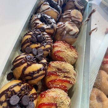 Dapper Doughnut - Donuts Near Me - Tampa, Florida