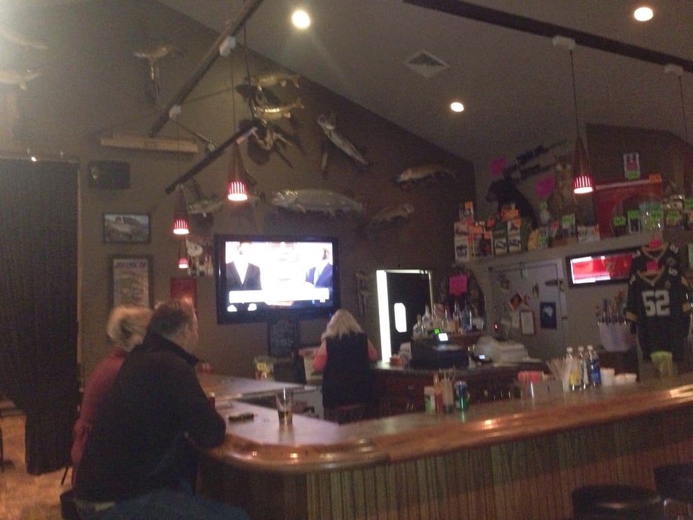 CLUB 32 Updated September 2024 5506 State Hwy 32 S, Gillett