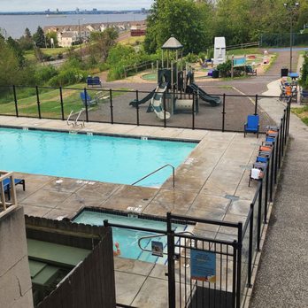 Edgewater Hotel and Waterpark - Hotels Near Me - Duluth, Minnesota Edgewater Hotel and Waterpark - Hotels Near Me - Duluth, Minnesota