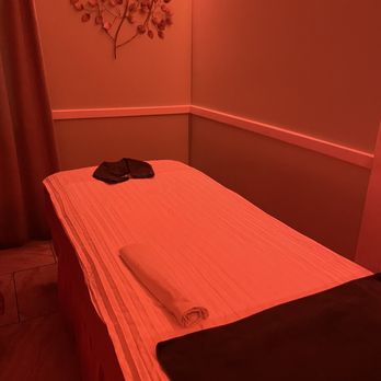 Paradise Massage - Clean and relaxing environment. - Massage Near Me - Las Vegas, Nevada