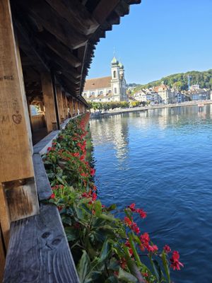 Chapel Bridge by null