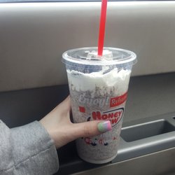 Honey Dew Donuts - Not exactly like advertised in pictures by Honey Dew (Sm. Oreo Smoothie) Prob not returning.