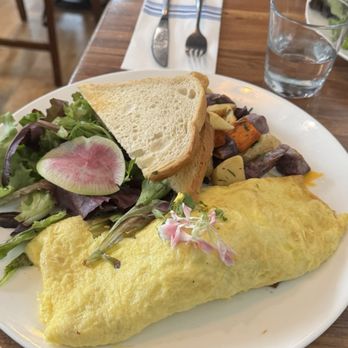 Lapisara Eatery - Meat Lovers Omelette - Breakfast & Brunch Near Me - San Francisco, California Lapisara Eatery - Meat Lovers Omelette - Breakfast & Brunch Near Me - San Francisco, California