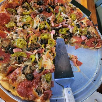 Dollies Pub & Cafe - Shombay malombay Pizza, good! - Pizza Near Me - Lahaina, Hawaii Dollies Pub & Cafe - Shombay malombay Pizza, good! - Pizza Near Me - Lahaina, Hawaii