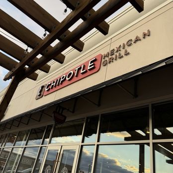 Chipotle Mexican Grill - Outside - Mexican Near Me - Amherst, New York