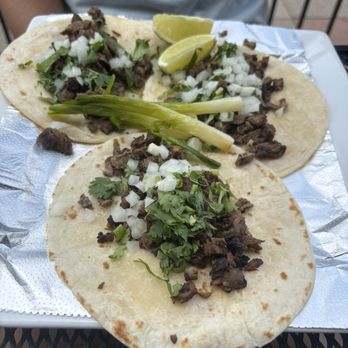 Que Pique - Street tacos w/Steak - Mexican Near Me - St. Louis, Missouri Que Pique - Street tacos w/Steak - Mexican Near Me - St. Louis, Missouri
