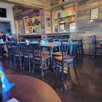 The Ridge at the Hill - Interior dining area. - American Near Me - San Antonio, Texas The Ridge at the Hill - Interior dining area. - American Near Me - San Antonio, Texas