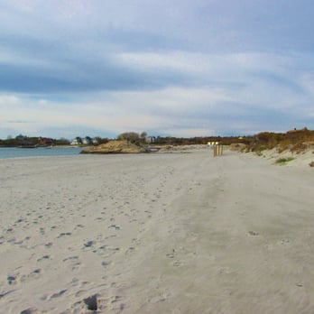 Gooseberry Beach - Not a really big beach - Beaches Near Me - Newport, Rhode Island