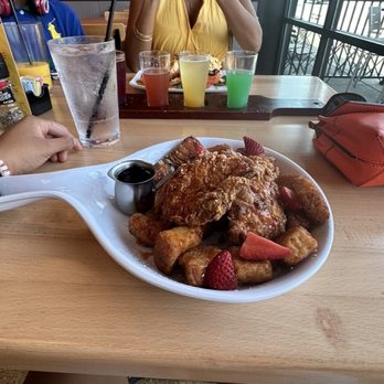 Ruby Sunshine Charleston, Victory - hot honey chicken and french toast bites with strawberry - Breakfast & Brunch Near Me - Charleston, South Carolina Ruby Sunshine Charleston, Victory - hot honey chicken and french toast bites with strawberry - Breakfast & Brunch Near Me - Charleston, South Carolina