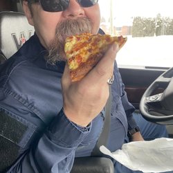 GTI Petroleum - Macaroni cheese pizza!