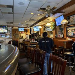 Sobelman's Pub & Grill - Old bar vibes in a good way