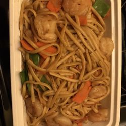 Shrimp lo mein