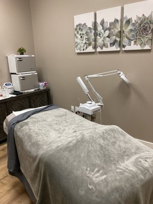 Facial Services - Facial Services Facial Services - Facial Services