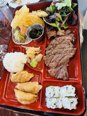 Vinum Japanese Fusion & Bar by null