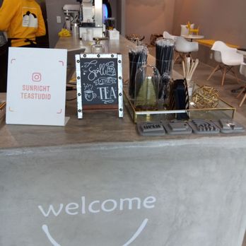 Sunright Tea Studio - Front counter - Bubble Tea Near Me - Diamond Bar, California