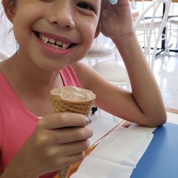 Helados y Lacteos la Minerva - Chocolate cone - Ice Cream & Frozen Yogurt Near Me - Tampico, TAM Helados y Lacteos la Minerva - Chocolate cone - Ice Cream & Frozen Yogurt Near Me - Tampico, TAM