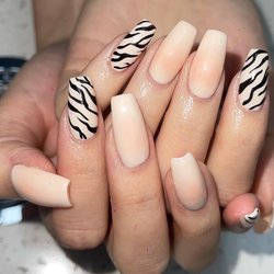 Paint Nails & Spa