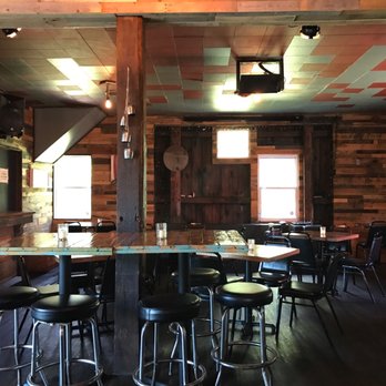 Wheelfish - Really cool dining room with a small stage - Bars Near Me - Pittsburgh, Pennsylvania