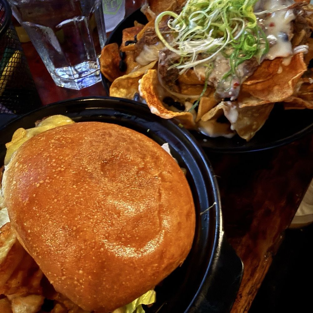 Coco Deck - Burger and nachos - Mexican Near Me - Lahaina, Hawaii