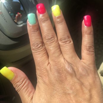Diamond Nails and Spa - SNS - Nail Salons Near Me - Saint Charles, Maryland