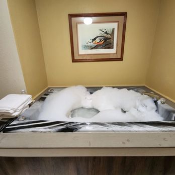 Katahdin Inn and Suites - Hotels Near Me - Millinocket, Maine