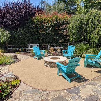 Mi Monarca Landscaping - Front yard with firepit - Landscaping Near Me Mi Monarca Landscaping - Front yard with firepit - Landscaping Near Me
