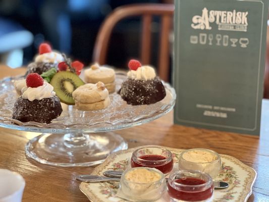 Asterisk Supper Club by null