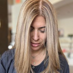 Luxe Salon and Spa - Highlights and haircut by Rick