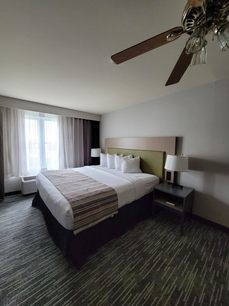 COUNTRY INN & SUITES BY RADISSON STOCKTON 38 Photos & 19 Reviews