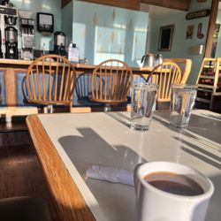 J's Restaurant & Lounge