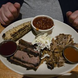 Wood Ranch Rancho Santa Margarita - Combo platter with brisket and pulled pork