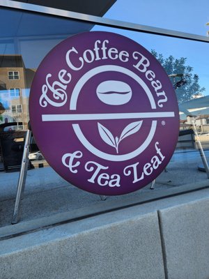 The Coffee Bean and Tea Leaf by null