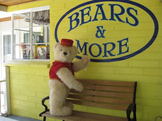 Bears & More by null