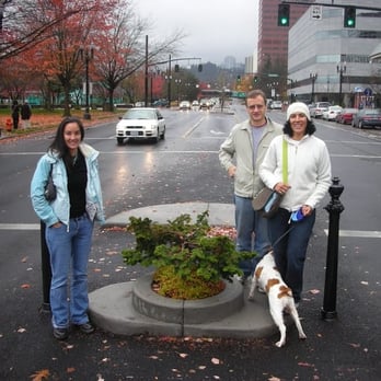 Mill Ends Park - My Family at the park. - Parks Near Me - Portland, Oregon