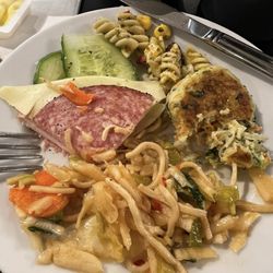 Norrsken Lounge - Unappetizing food choices