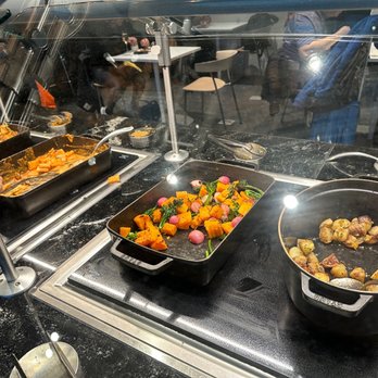 The Centurion Lounge - Very good (but quite limited) food - Airport Lounges Near Me - Jamaica, New York