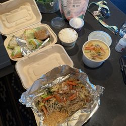 Garden Gourmet Cafe - Spring roll, pad Thai, green curry