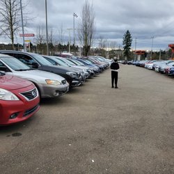 SeaTac International Airport Parking - Spaceful parking lot.