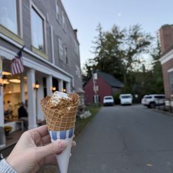 Woodstock Scoops - Maple creamee